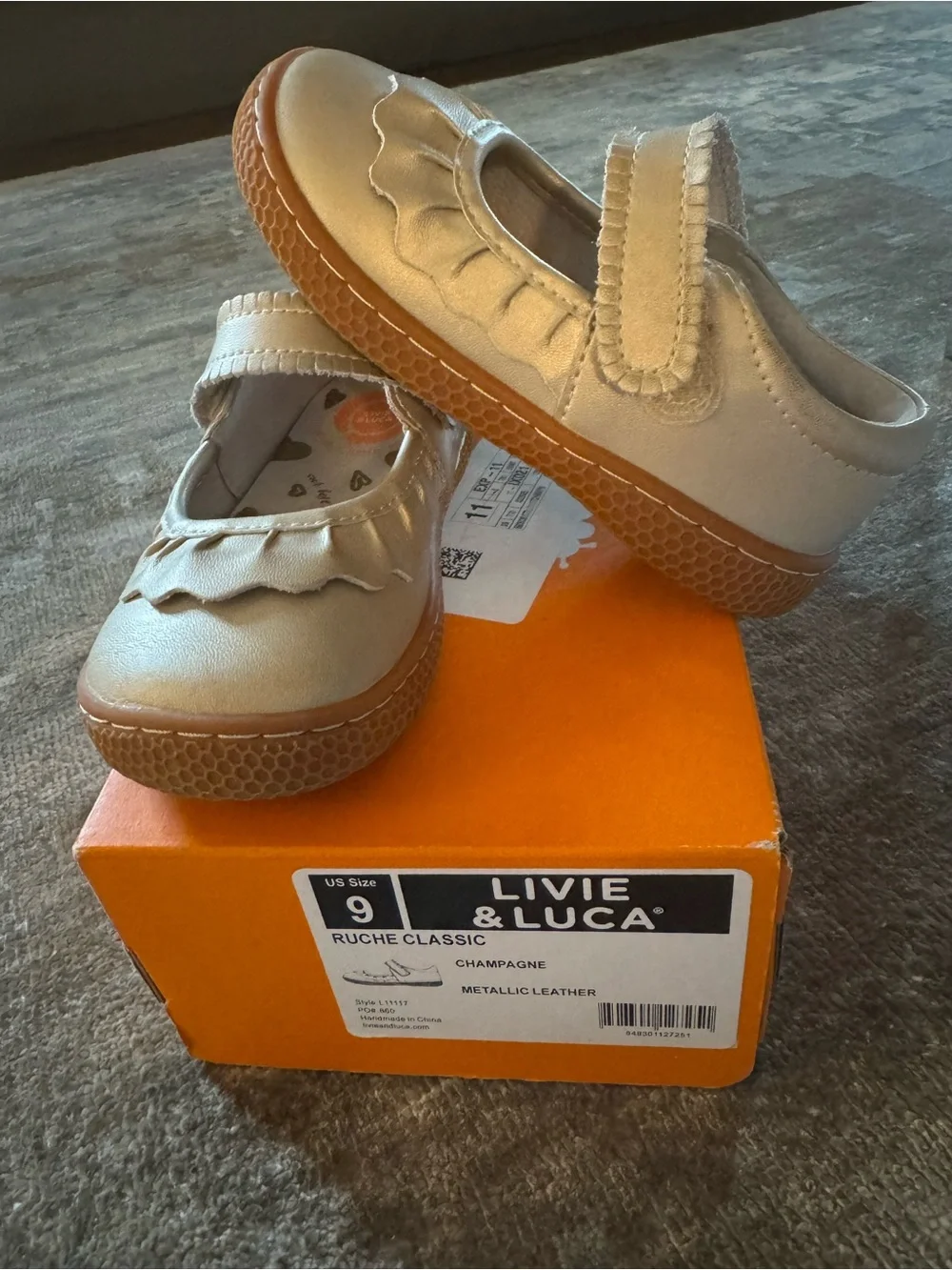 Livie & Luca metallic champagne